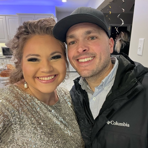 Meet your Posher, Cindi - Picture 2 of 3